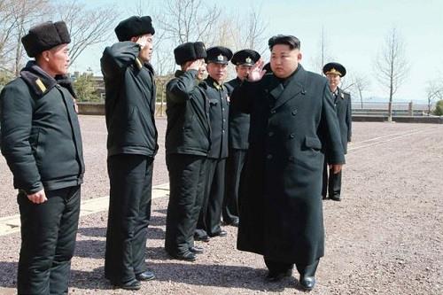 金正恩视察海军部队 指示培养朝鲜“万能水兵”