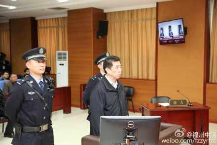十八大后落马99名“大老虎” 已有8人被判刑