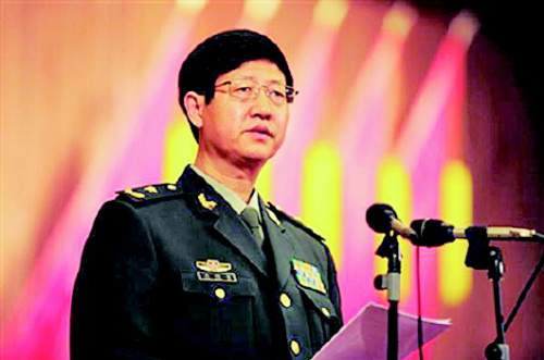 原文配图:南京军区政治部副主任周明贵。