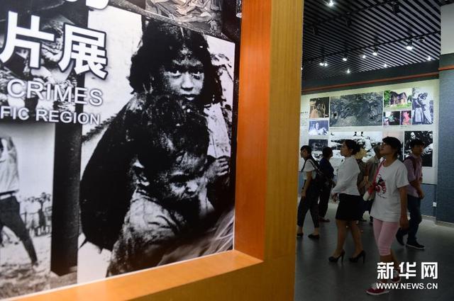 ��¶�ձ�������������ͼƬչ�ڷ��ɱ�����