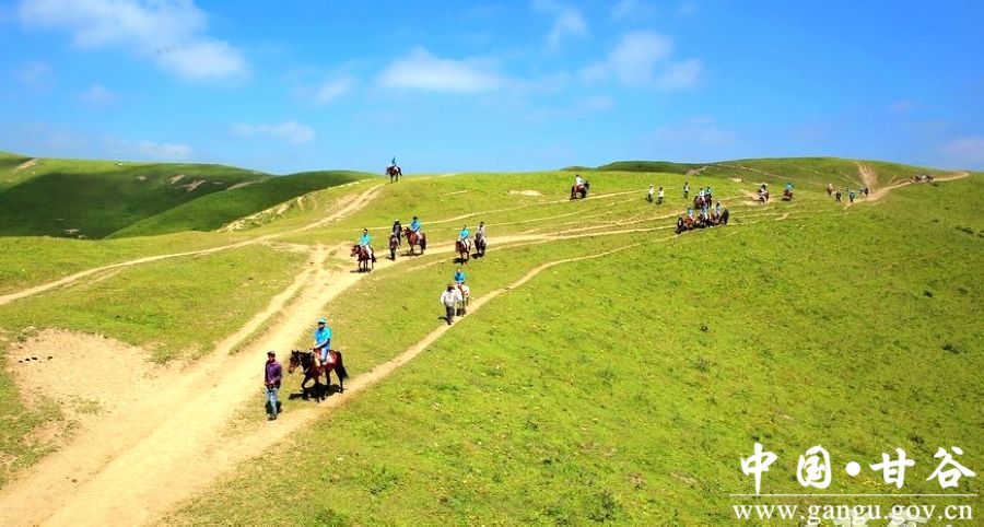 古时候草原人口_赋得古草原送别图片
