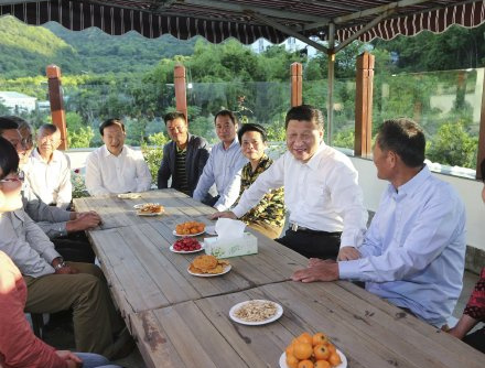 2015��5��25�գ�ϰ��ƽ���㽭��ɽ������С���ͬ��ɽ�������½�����������̸ʱ��Ⱥ�ڷ׷׸���ɲ��������¸����ޡ�ϰ��ƽ˵��������Ⱥ�ڶ����������׷��������ǵ��ķܶ�Ŀ�ꡣ�����������ϰ��յĿڱ����ɲ��ò��ò�������˵���㣬�����ϰ���˵���㡣��