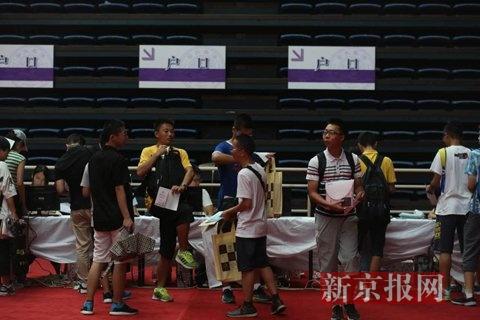 3300�����廪�������� 6����00��8��˫��̥