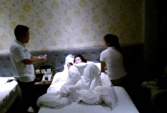 广西一教育局官员被曝与两女生开房每次付费1千