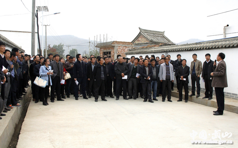 省委组织部双联乡村干部培训班学员来武山参观