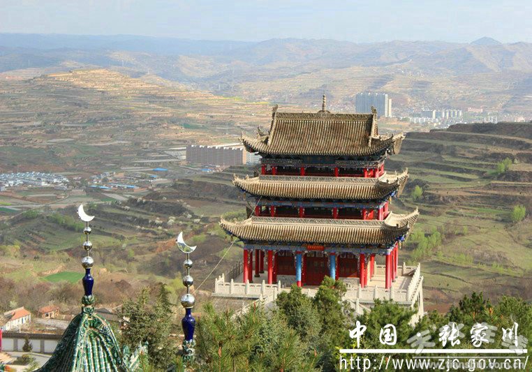 "天水新八景"评审团县区行活动走进张家川(组图)