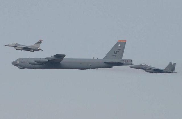 B-52ըԽʰ뵺 Ӧⵯ