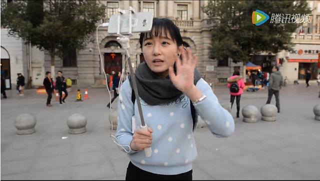 90后美女成网红女主播 直播吃饭逛街月入2万
