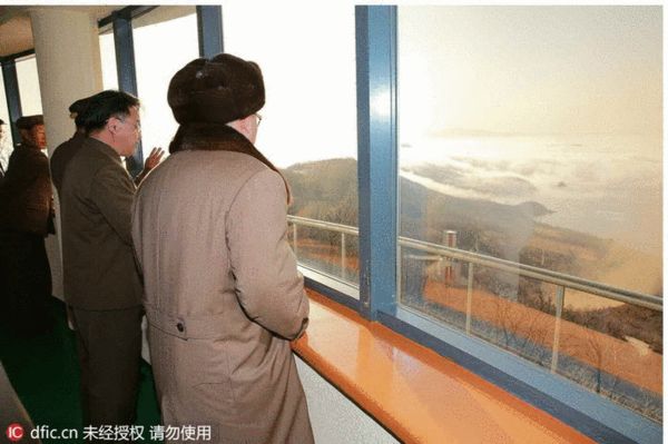 此前4月5日韩国的一位政府官员曾向美国《纽约时报》透露:“朝鲜的‘劳动’导弹已经具备了搭载核弹头的能力,是否发射只是政治上的考虑。‘劳动’导弹可搭载1吨的核弹头,射程可达2000公里以上。但现在还没有能够证明朝鲜实现核弹头小型化的直接证据。”