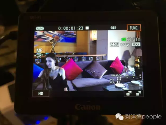 直播中的王瑞儿。摄影:于亚妮