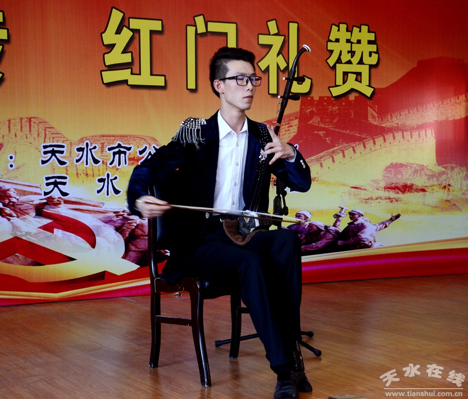 二胡独奏战马奔腾曲谱_战马奔腾二胡独奏简谱(4)