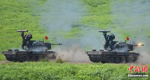 日本自卫队举行国内最大规模实弹射击演习