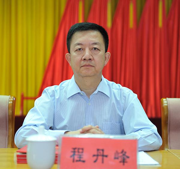 张家界原副市长明受审 涉利用岳父苏荣影响力受贿