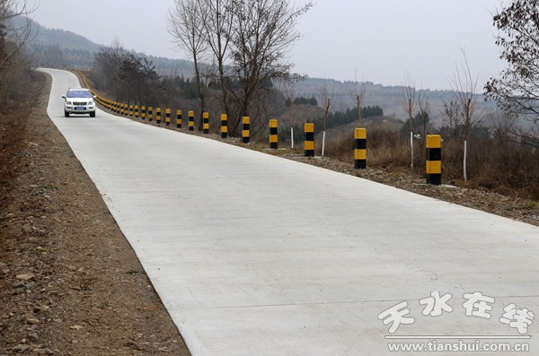 省交通厅考核清水县农村公路建设养护工作(图