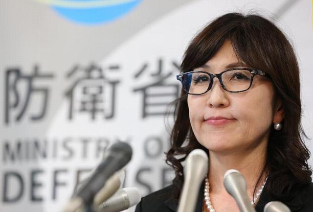 日本防相参拜靖国神社 安倍称“不予置评”