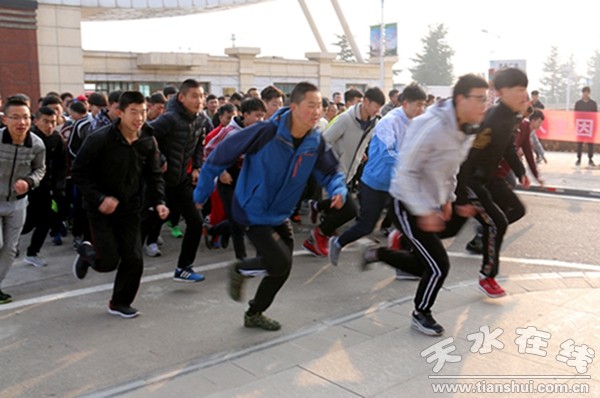 甘肃林职学院举办阳光体育冬季长跑暨2017年