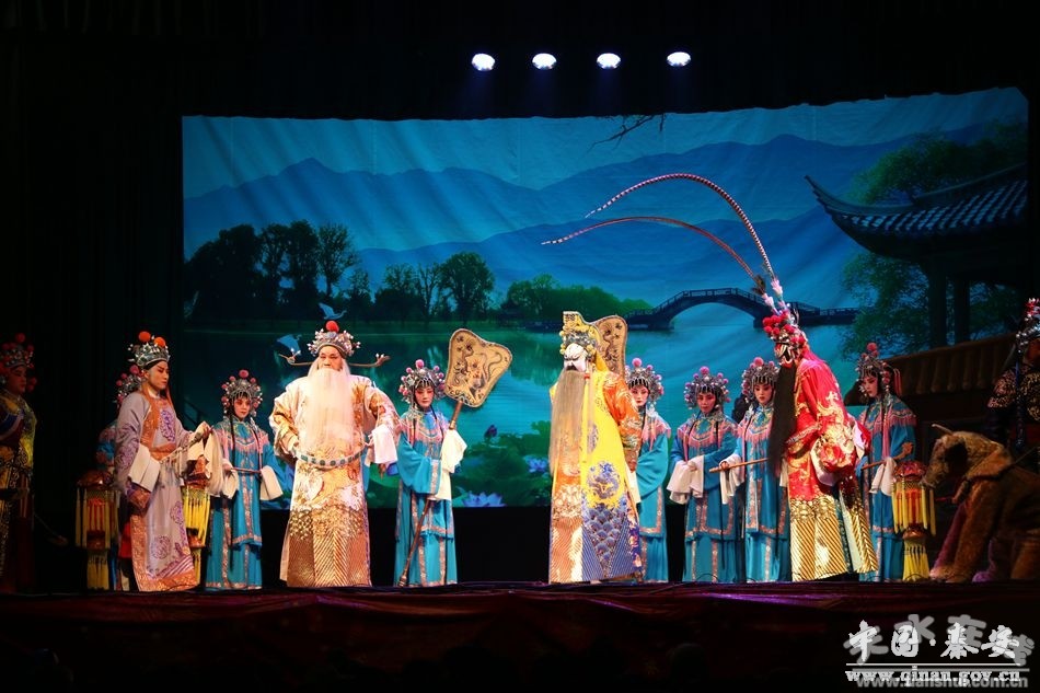 陕西省戏曲研究院秦腔团秦安专场演出掠影(图)
