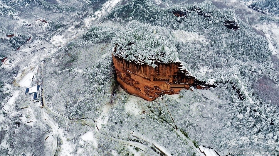 听说世界文化遗产麦积山遭遇大雪封山,天水在