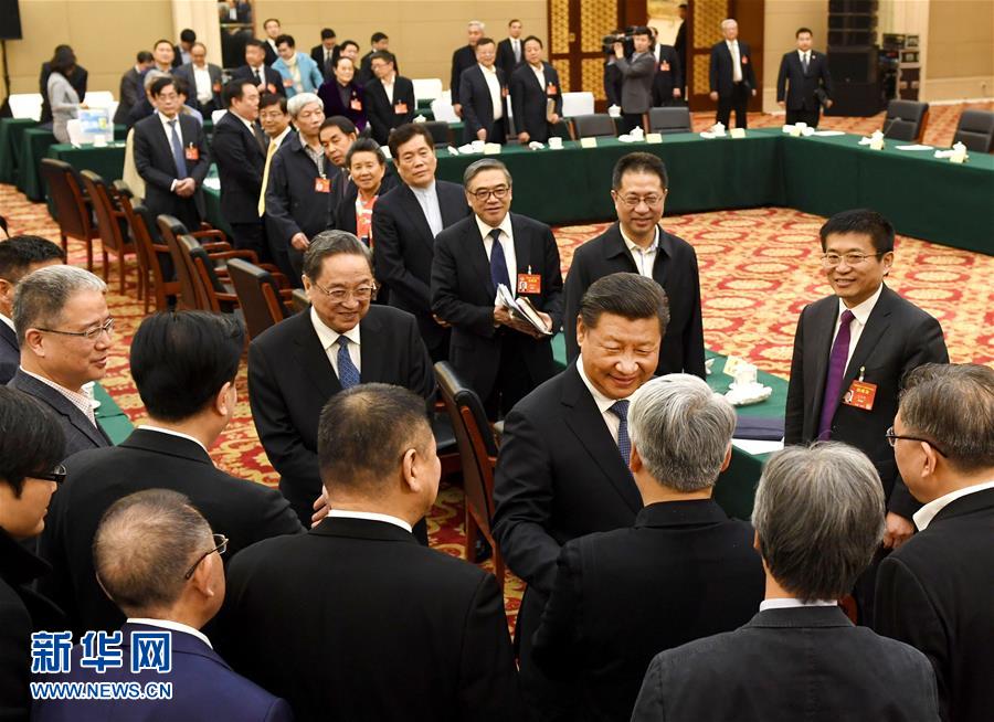 (两会·XHDW)(2)习近平看望参加政协会议的民进农工党九三学社委员