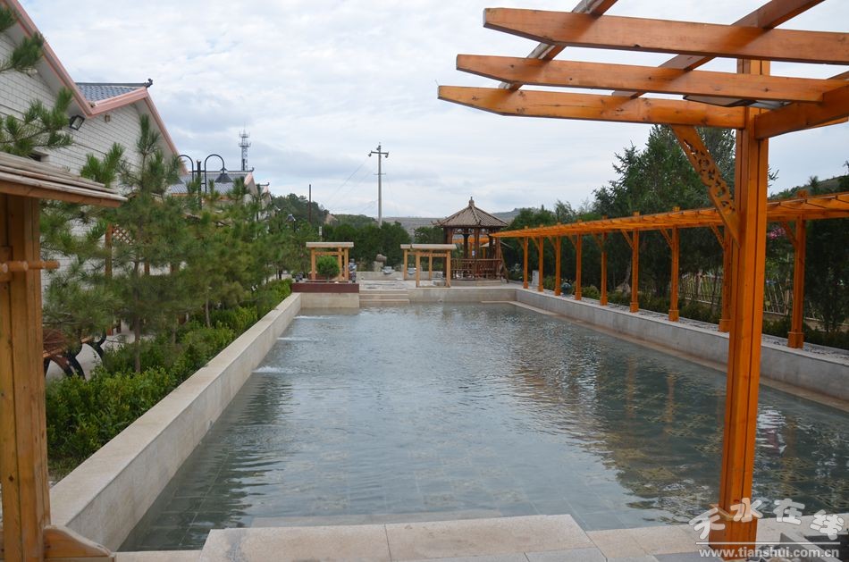 (通渭县温泉度假村)