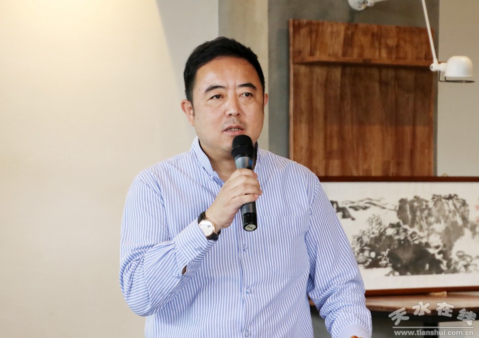 天泽信息董事长_方华强泽强董事长照片(3)