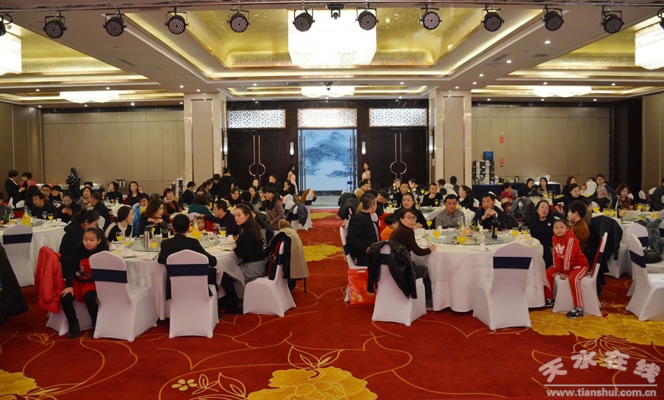 中国平安保险李凤芬经理举办个人年终感恩答谢酒会(图