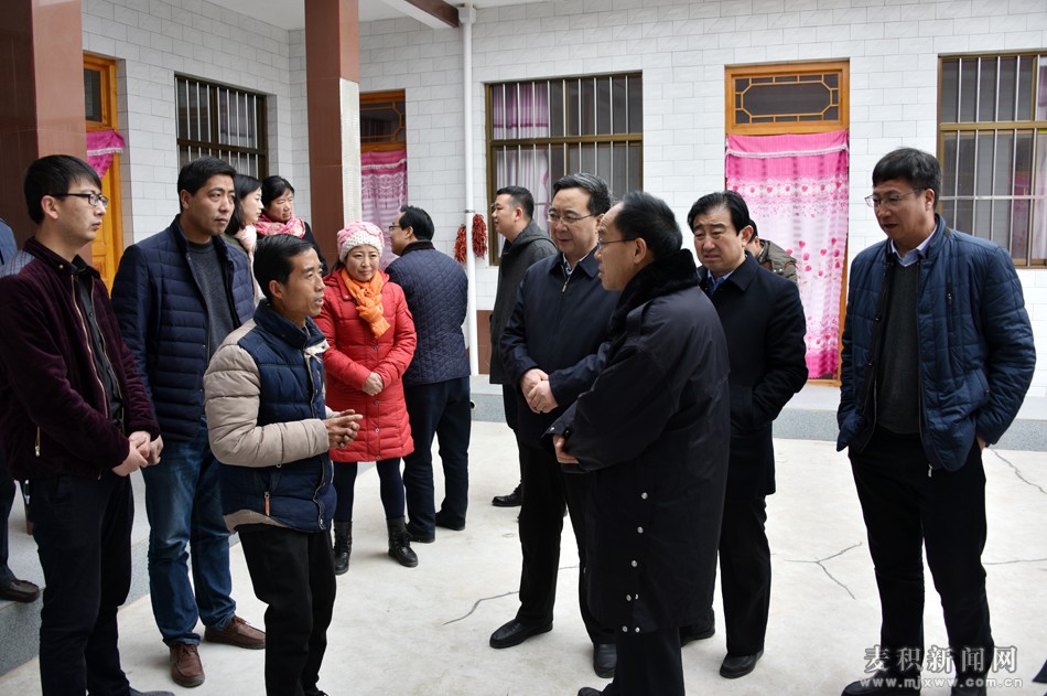 省扶贫开发工作成效考核评估组查看麦积区特色亮点工作(图)