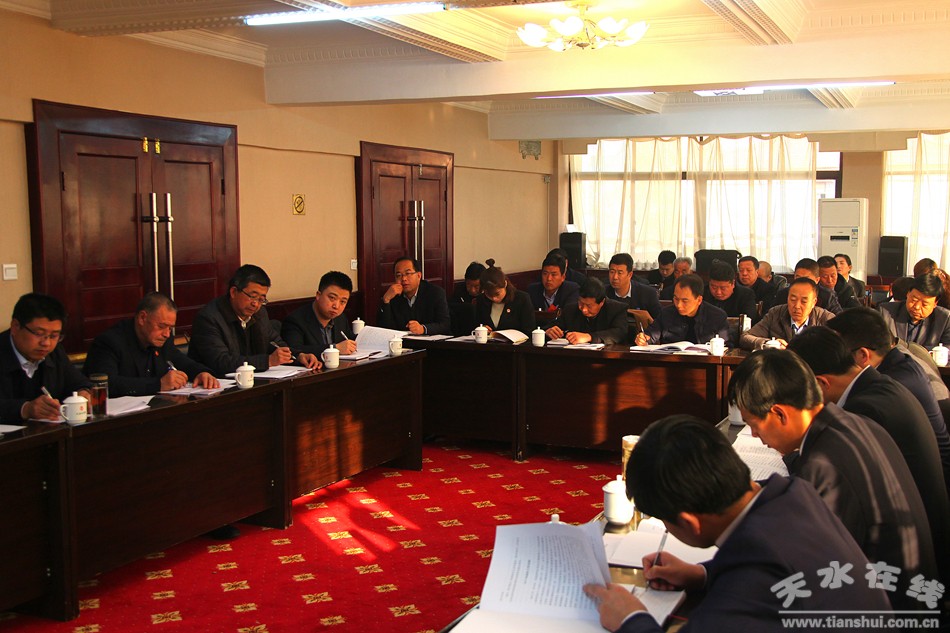 雷鸣参加区八届人大二次会议第一代表团讨论(
