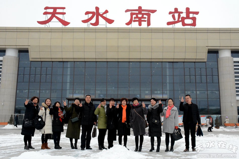 天水两会|秦安县市人大代表首次乘坐高铁赴会