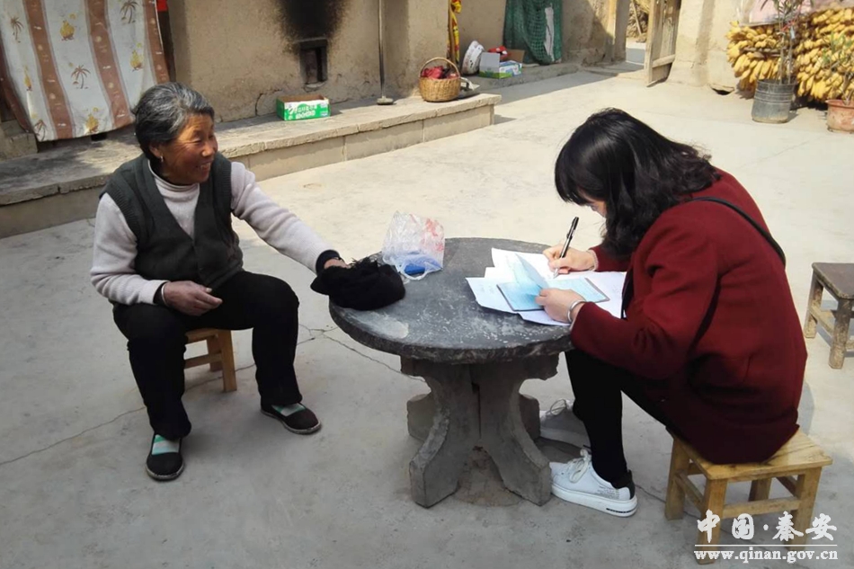 人口贫困现状_贫困人口图片(3)