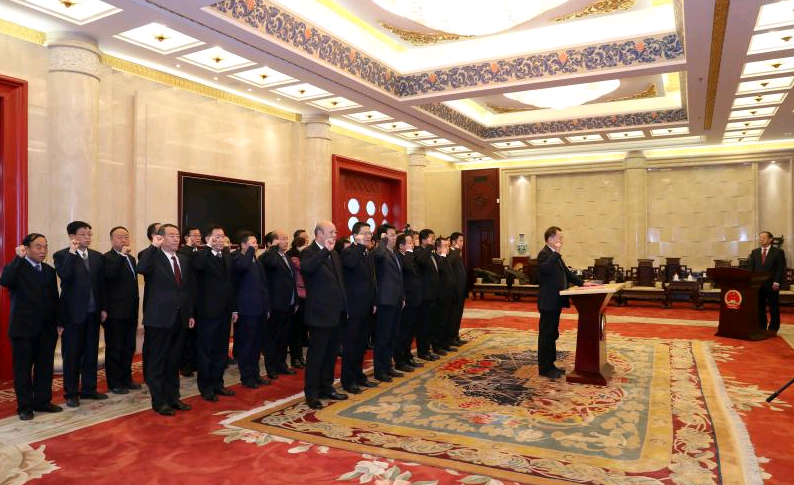 甘肃省政府举行宪法宣誓仪式(图)