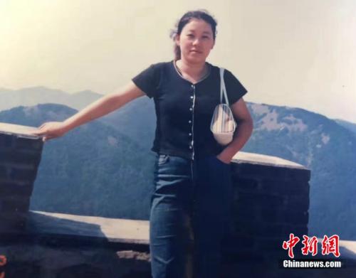 付爱琳在长城留影 受访者供图 点击进入下一页