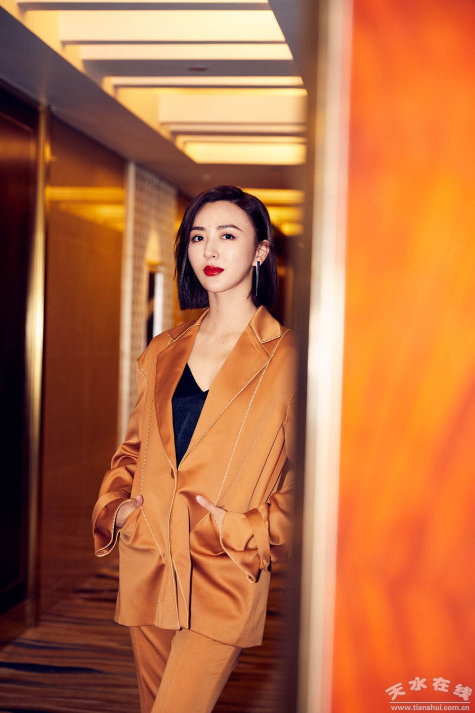 天水籍影视明星徐小飒主演的我们的四十年正在热播图