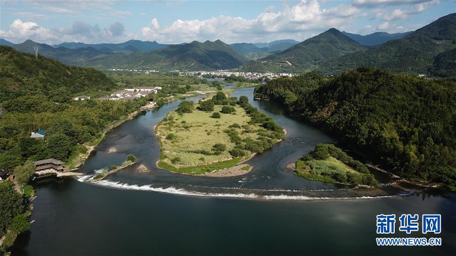 (大江奔流——来自长江经济带的报道·新华全媒头条·图文互动)(11)轻舟正过万重山——深入推动长江经济带发展述评