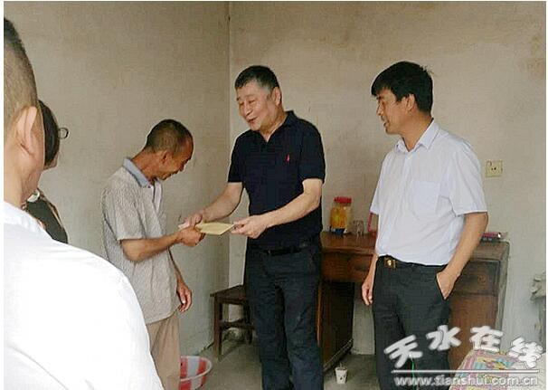 天津市河北区人社局在清水县开展走访慰问贫困