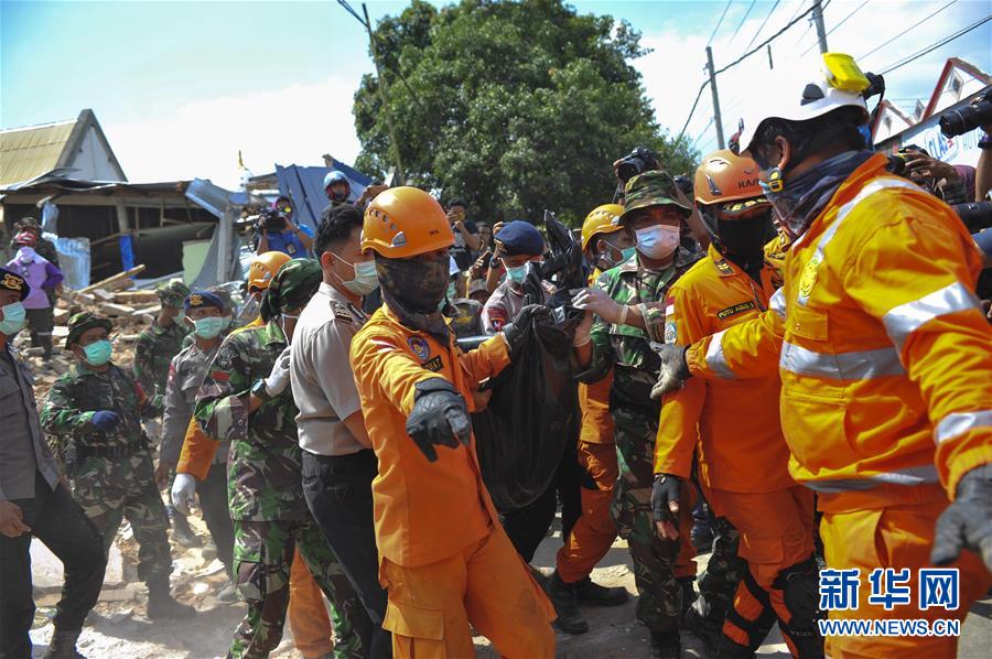 (国际)(1)印尼龙目岛地震死亡人数升至131人
