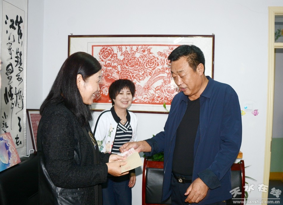 清水县领导开展教师节慰问活动(图-天水在线