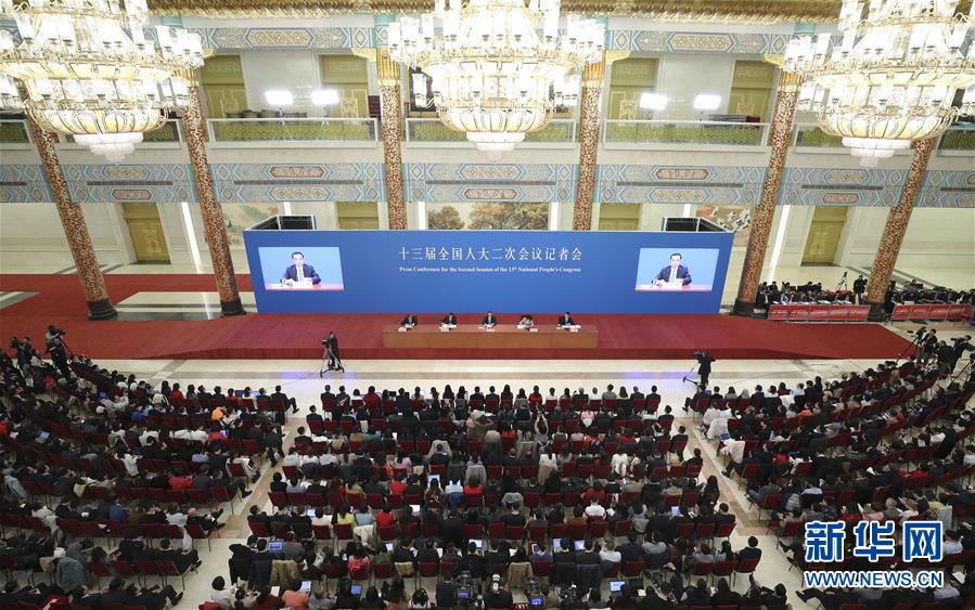 (两会)(6)李克强总理会见采访全国两会的中外记者并回答提问