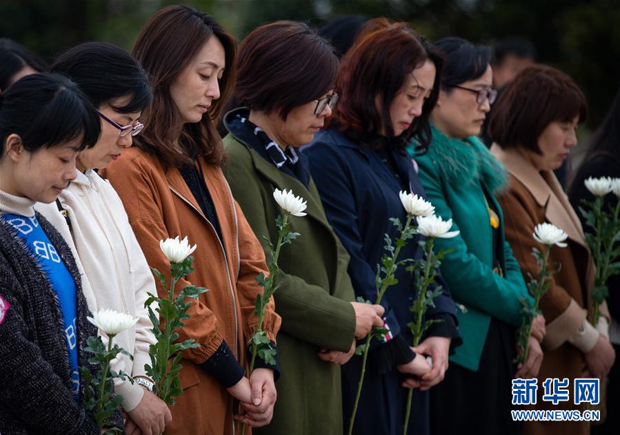 (新华全媒头条·图文互动)(5)祭奠,为了更好地前行