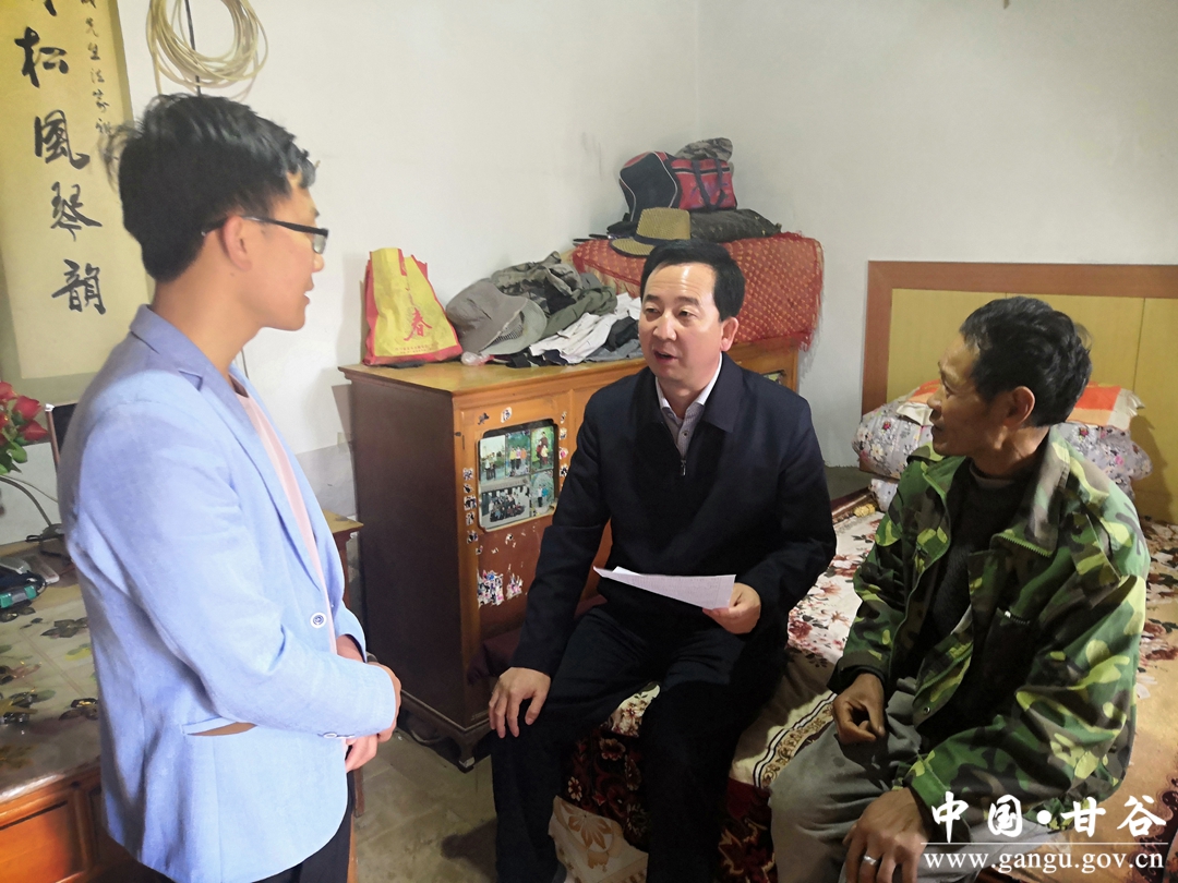 县卫生健康局相关负责人深入大庄镇检查指