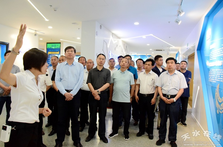 临夏州委常委副州长董贤勇一行来天水考察图