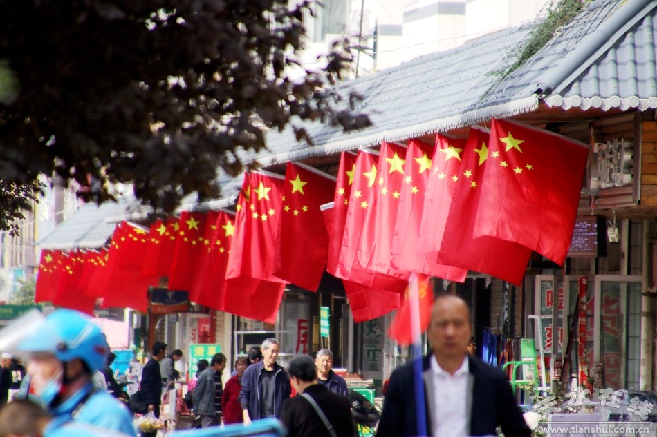 红旗街婚纱摄影_铜川红旗街图片(3)