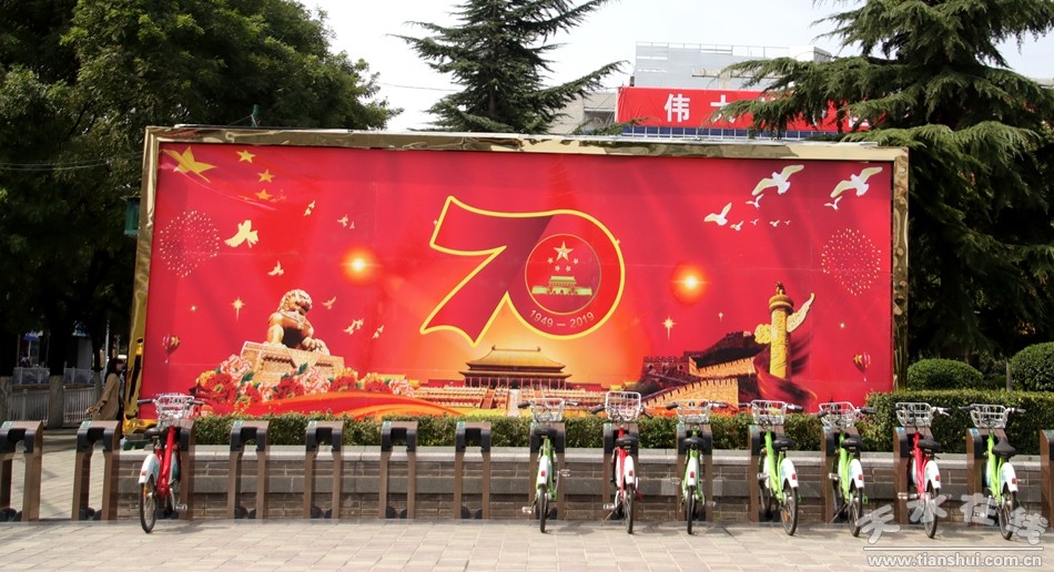 红旗街婚纱摄影_铜川红旗街图片(2)