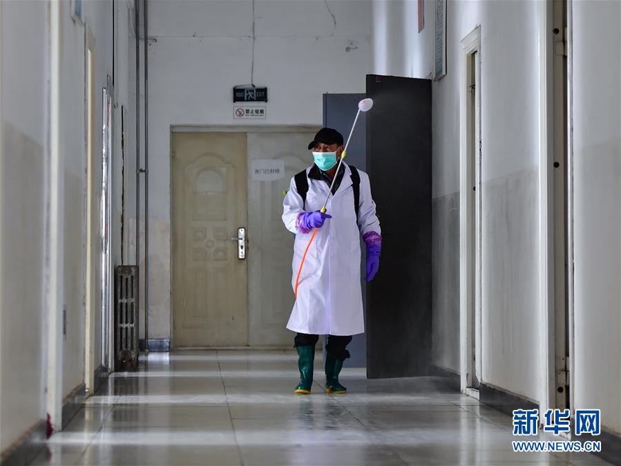(新华全媒头条·图文互动)(13)春天里的琅琅书声━━部分地方学校开学见闻