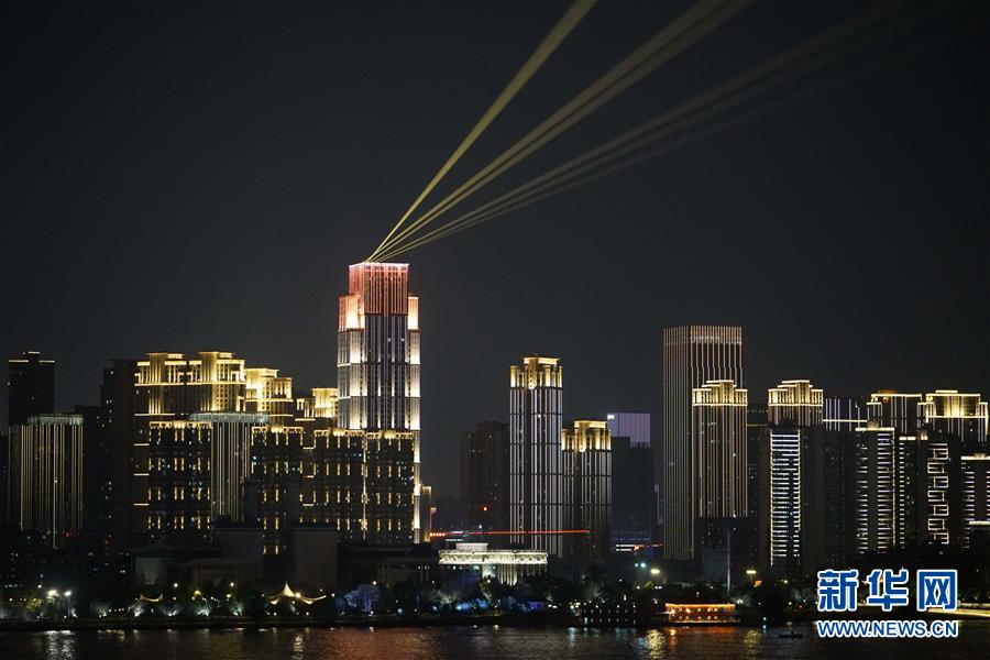 ��ͼ�Ļ�������1���人25������͵ƹ������������