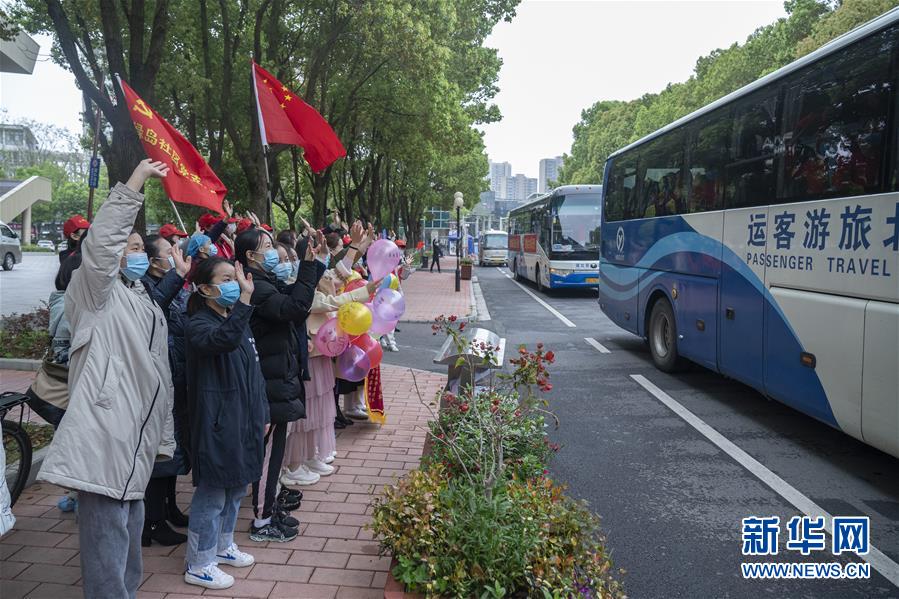 (新华全媒头条·图文互动)(5)上下同心,守望相助——中国抗疫众志成城的生动实践