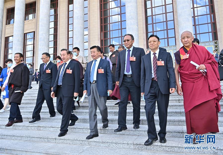 (两会·XHDW)(14)全国政协十三届三次会议举行闭幕会