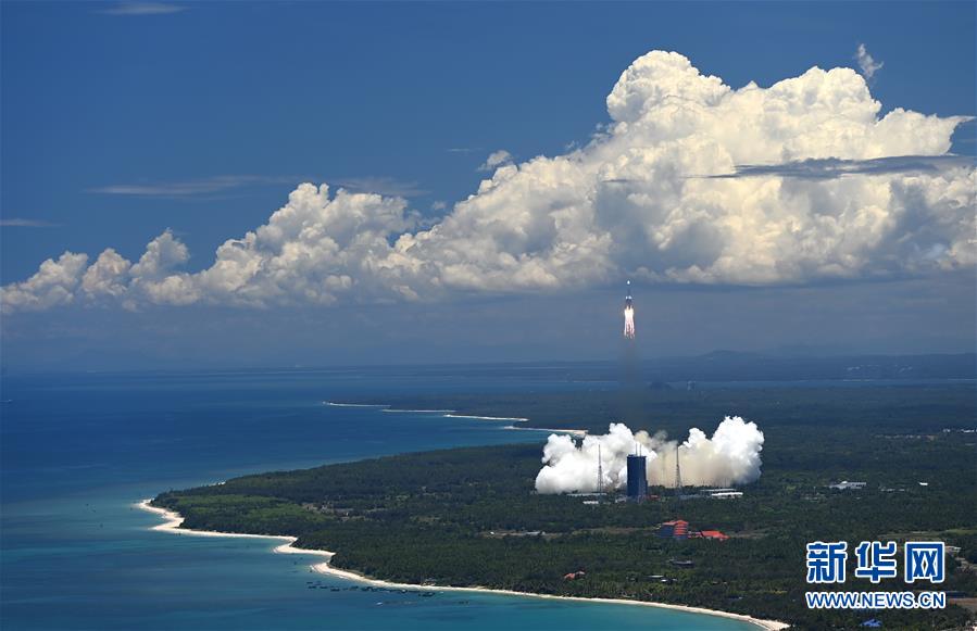 (科技)(2)长征五号遥四运载火箭点火升空 我国首次火星探测任务开始
