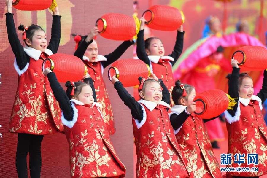 (习近平的小康故事·图文互动)(6)“文明其精神,野蛮其体魄”——习近平同少年儿童的故事