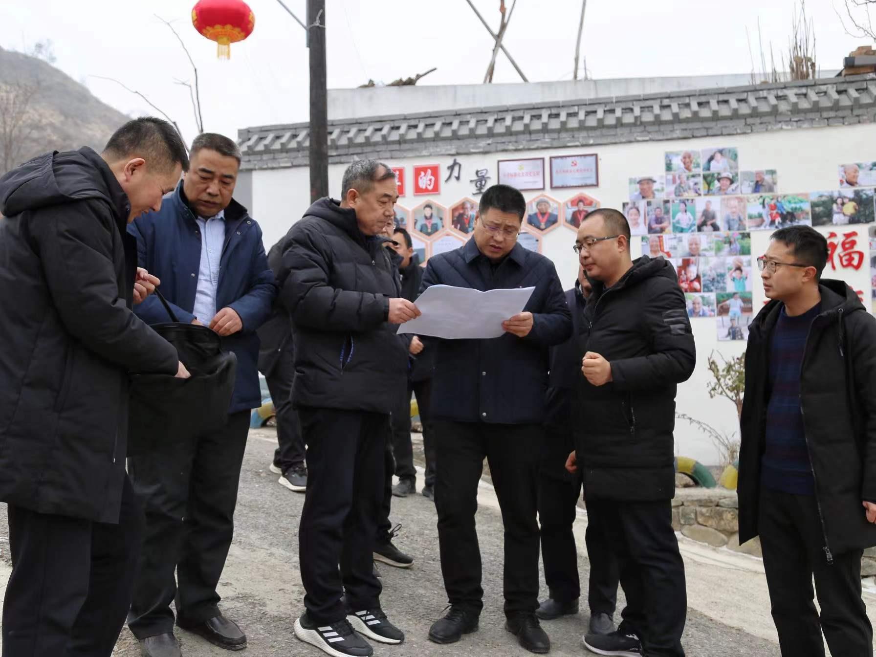 包玉霞)1月3日,县领导李森,赵百祥,王想成,凌鹏亮带领县发改,住建